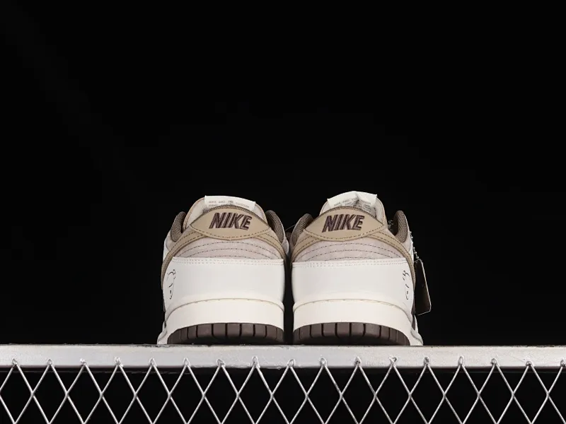All Categories Nk SB Dunk Series Nk SB Dunk Low Low-top sneakers Otomo Katsuhiro x Nk SB Dunk Low "Steamboy OST" Otomo Katsuhiro co-branded SB low-top sports and leisure sneakers LF0039-031